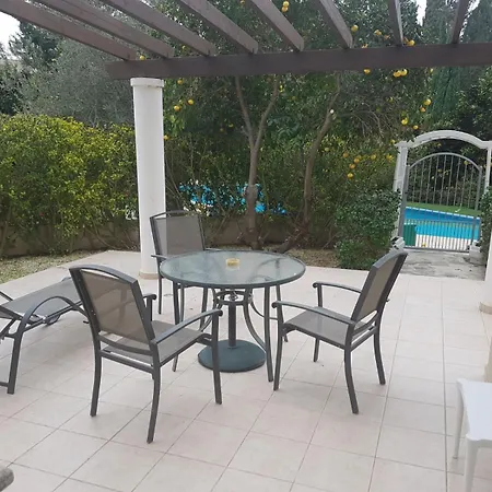 Lovely Garden Διαμέρισμα *